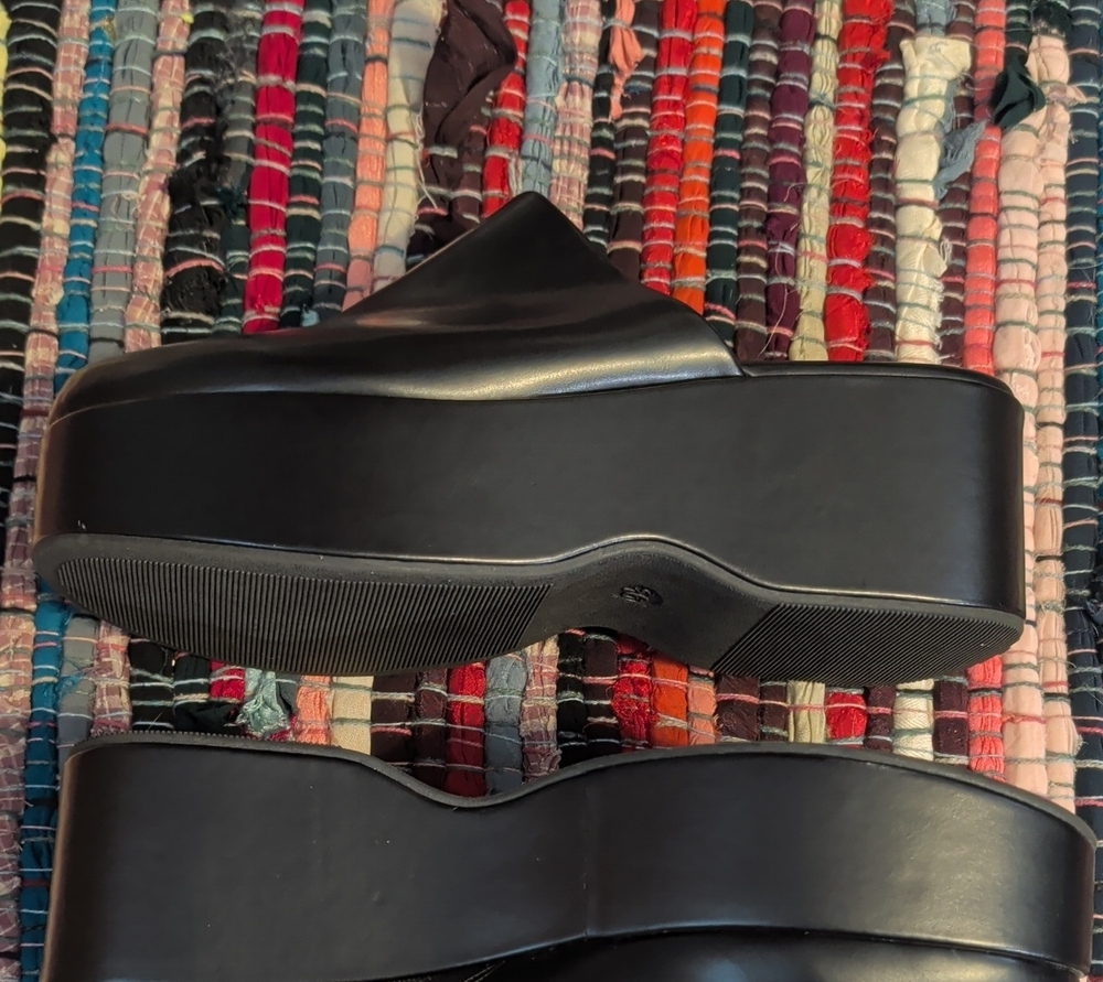 Platform Clogs - Picture 3 of 5
